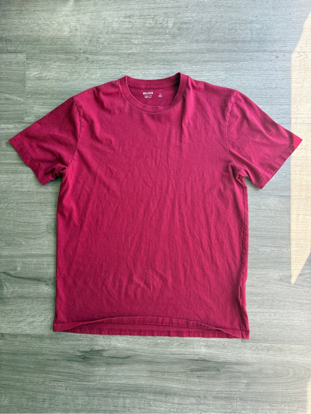 Hollister Classic Fit Men’s Maroon Cotton Short Sleeve Basic T-Shirt